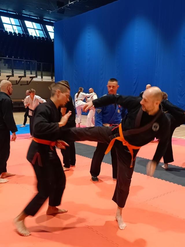 Trening technik obronnych w parach